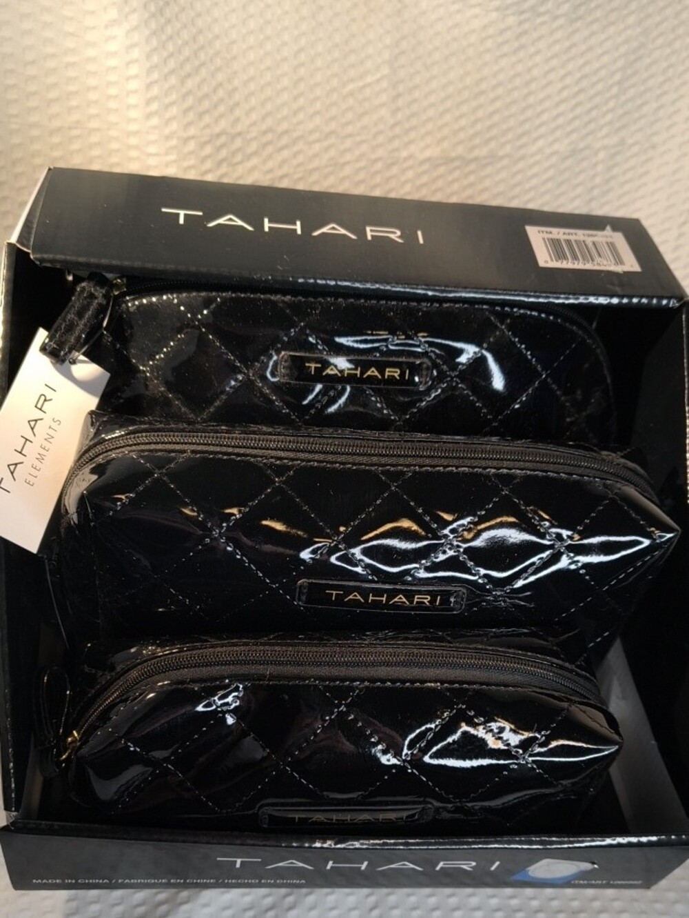 Tahari Black Quilted Patent Toiletry Pouch 3 Piece Set - Picture 3 of 6